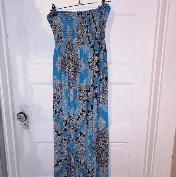 Dress - Picture 1 of 1